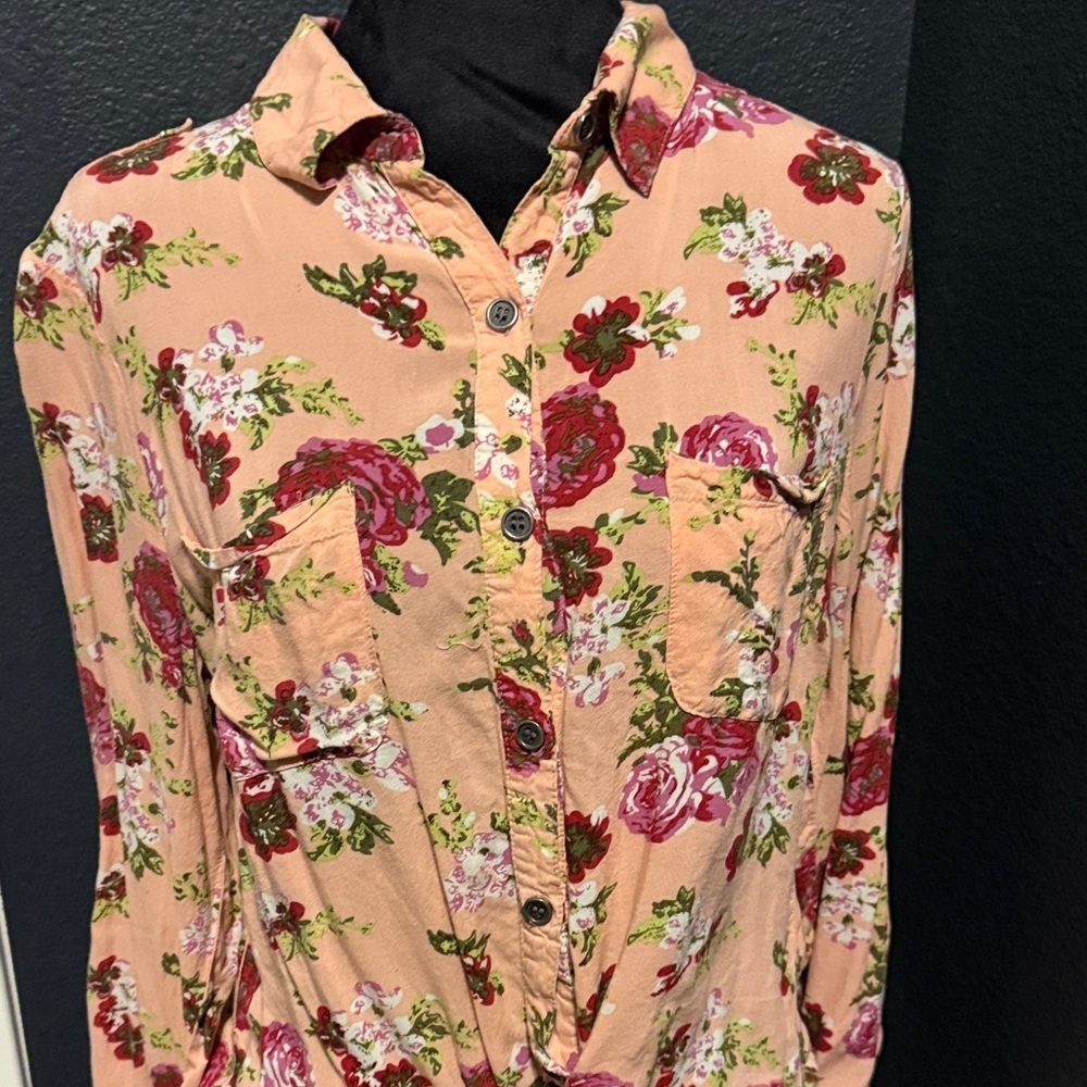 Wet Seal Floral Tie-Front Blouse - Picture 3 of 5